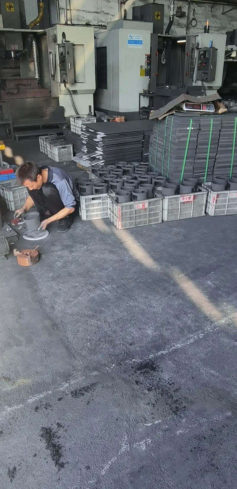 模具加工 #石墨 #石墨加工 #石墨加工中心 - 抖音